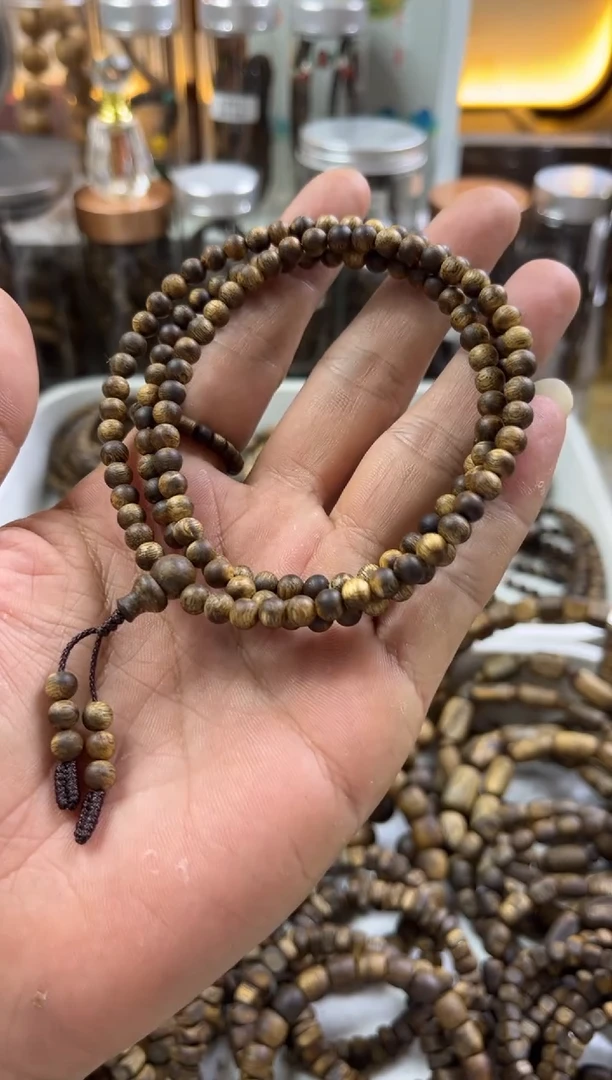 【闪购商品】沉香手串绿棋05花珠多圈  多样性发其一