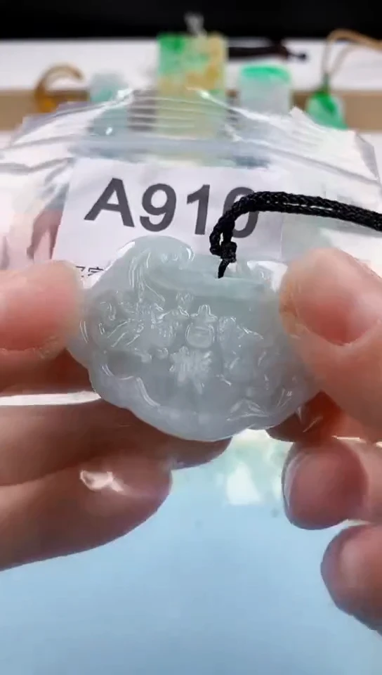 【闪购商品】翡翠挂件未镶嵌天然翡翠吊坠挂件