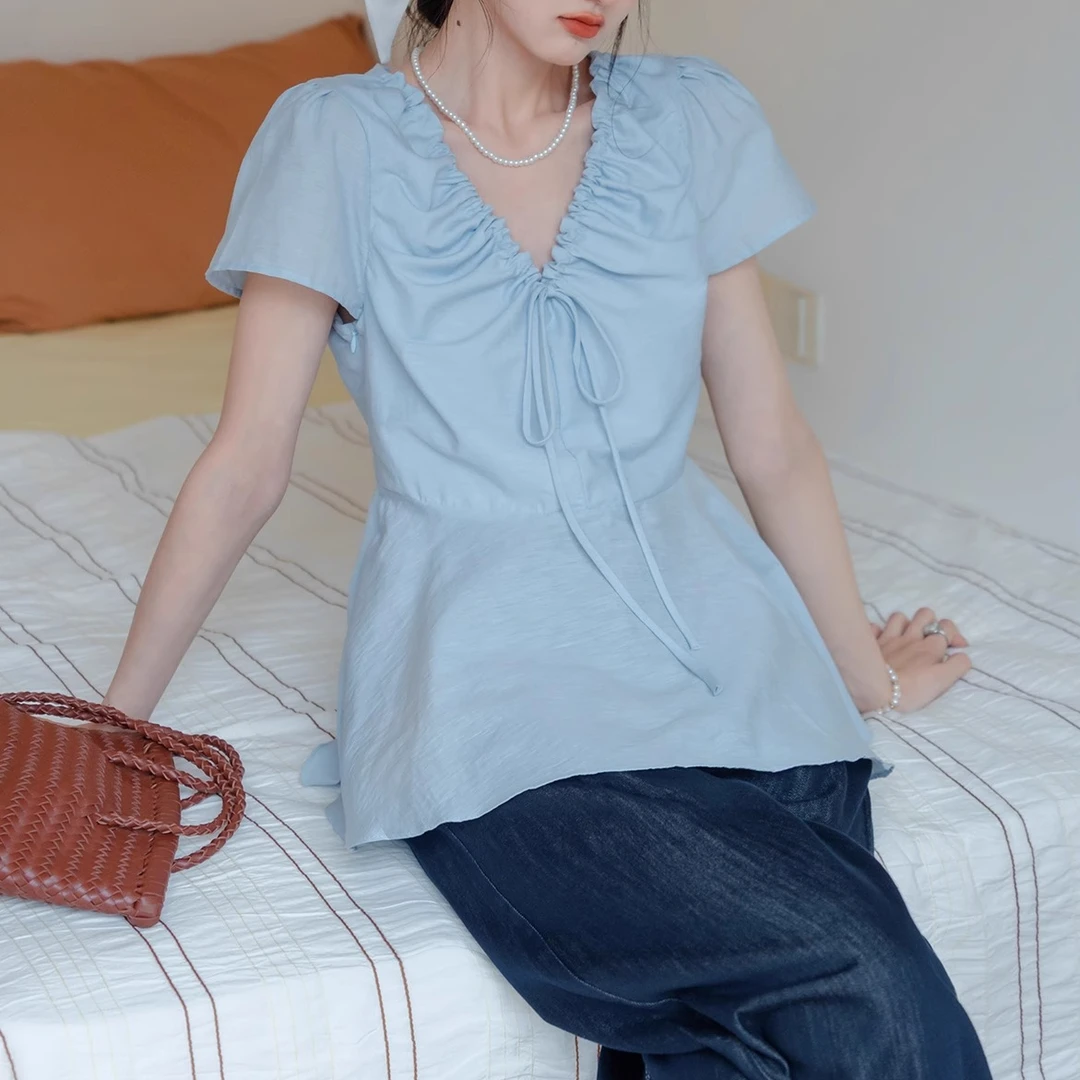法式小资独特漂亮绝美蓝色v领泡泡袖上衣女2025夏日短袖衬衫小衫