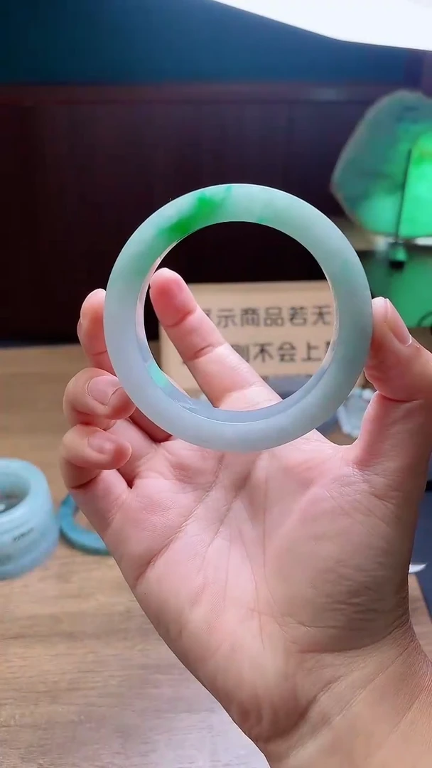 定制翡翠手镯未镶嵌叶*琴定制