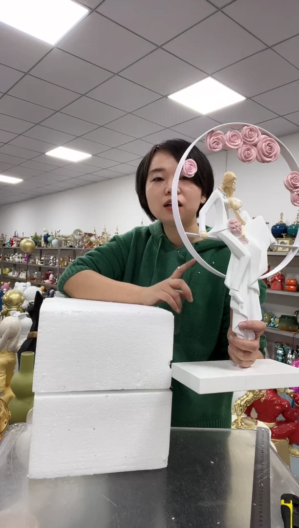 【闪购商品】悦美玫瑰铁艺情侣摆件