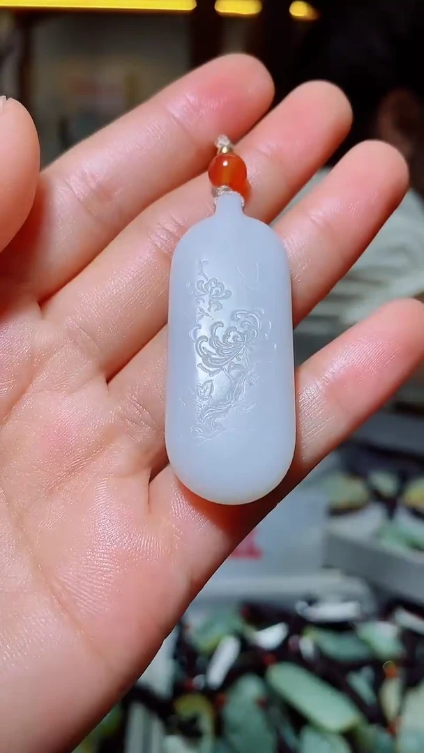 和田玉未镶嵌颈饰1