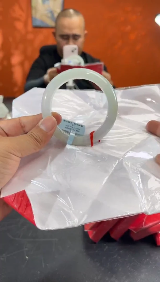 未镶嵌手镯翡翠6