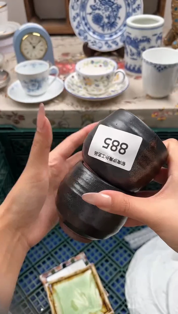 瓷片萌****)J         885