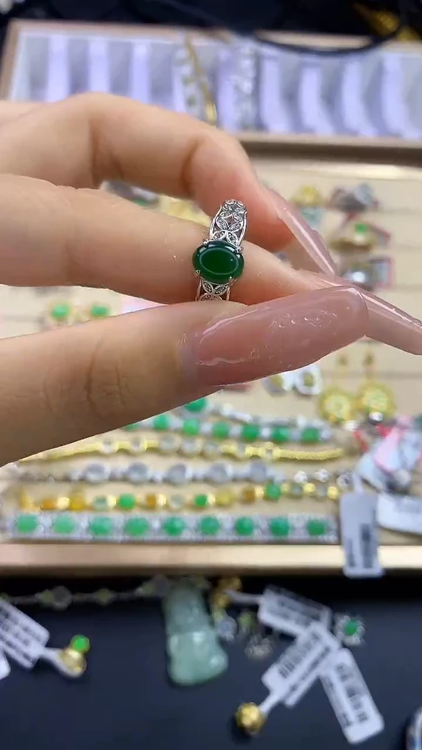 翡翠戒指银S925镶嵌翡翠 蛋面 银S925镶嵌