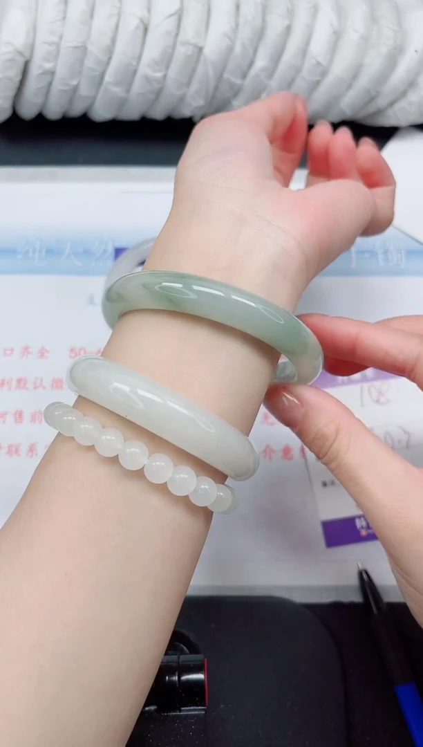 【闪购商品】石英质玉手镯未镶嵌108#60.3