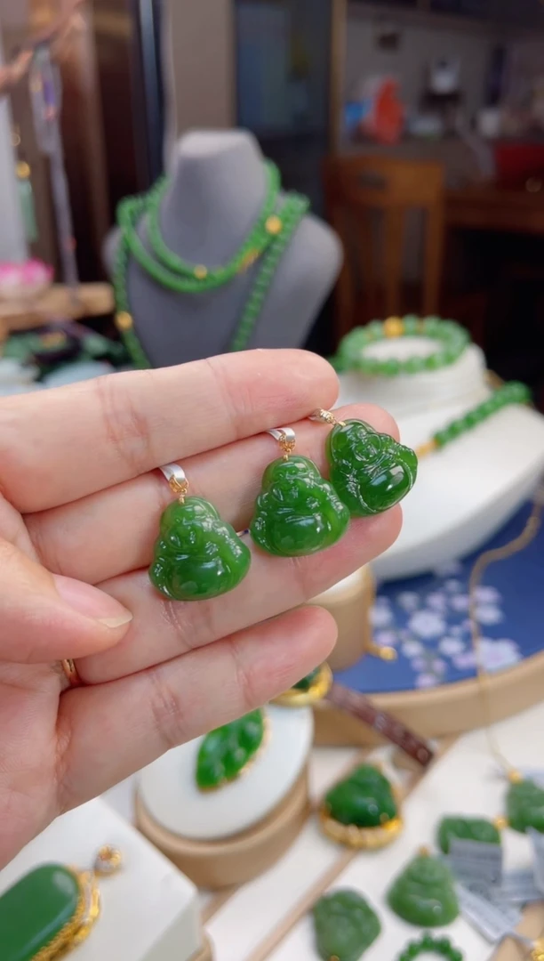 【闪购商品】和田玉吊坠18K金镶嵌小佛公 -多样性发一件