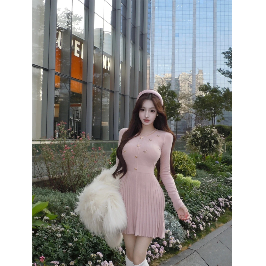 2026春季新款显瘦洋气时尚百褶连衣裙高级感收腰纯欲性感修身短裙