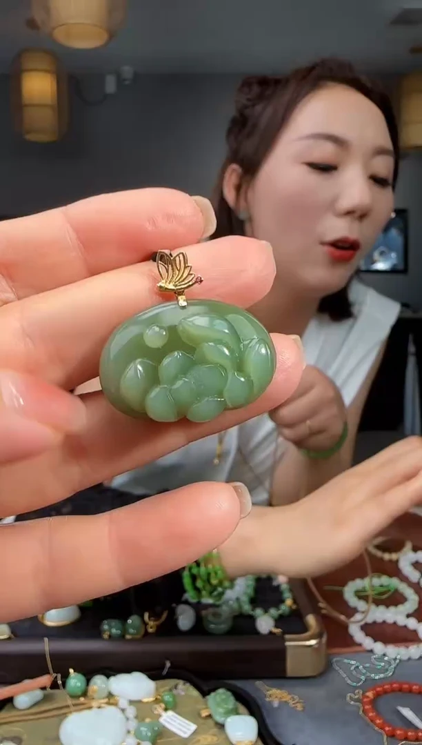 和田玉18K金镶嵌吊坠(不含链)1