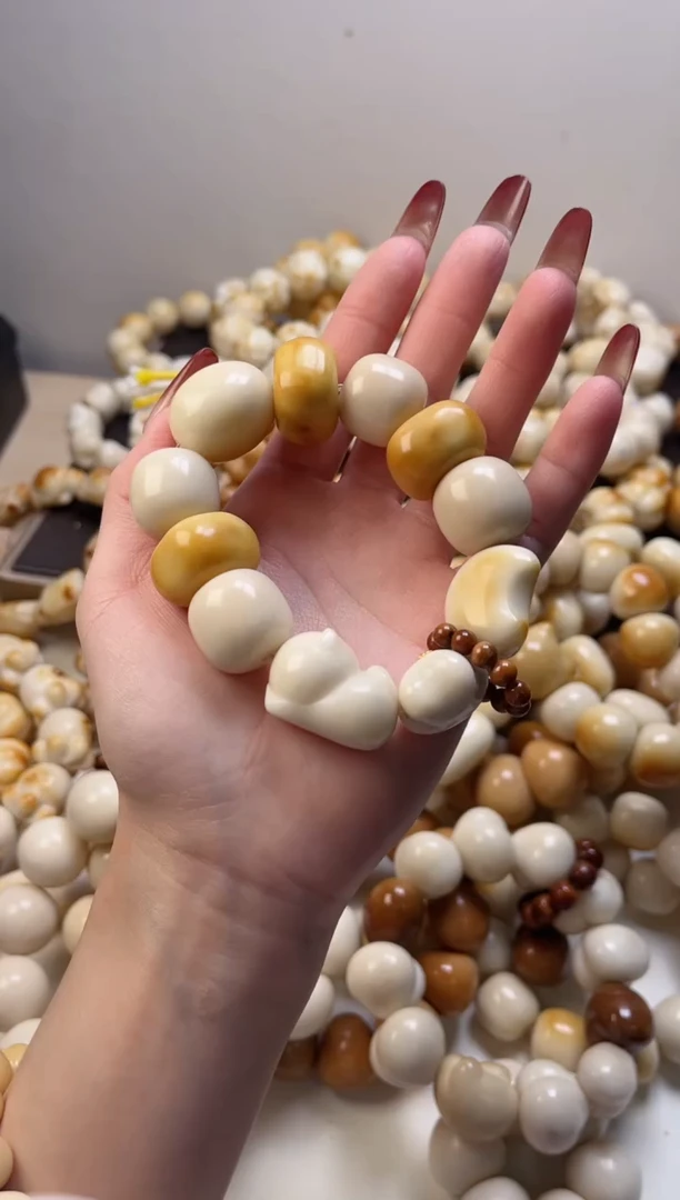 手串菩提根/象牙果象牙果趴在月亮上的猫20mm多宝手串