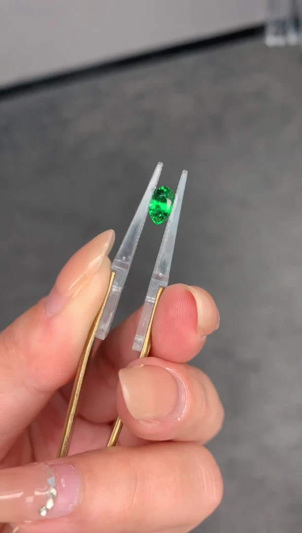 【闪购商品】石榴石（沙弗莱）裸石未镶嵌1.1ct沙弗莱