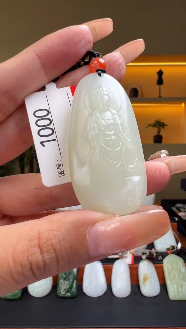 颈饰未镶嵌和田玉1