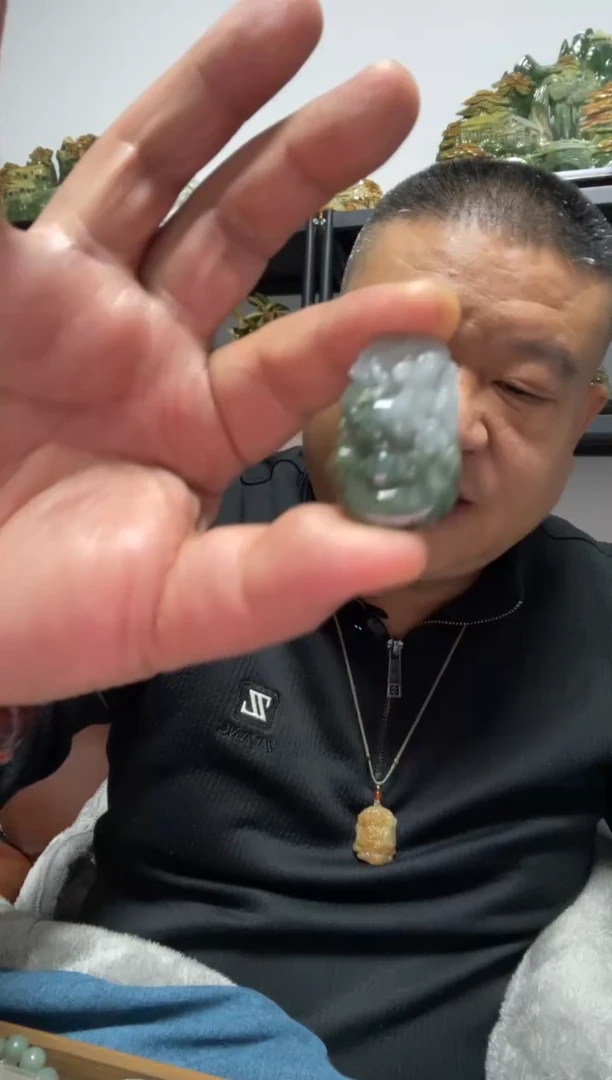 吊坠(赠链)未镶嵌翡翠生肖鼠吊坠