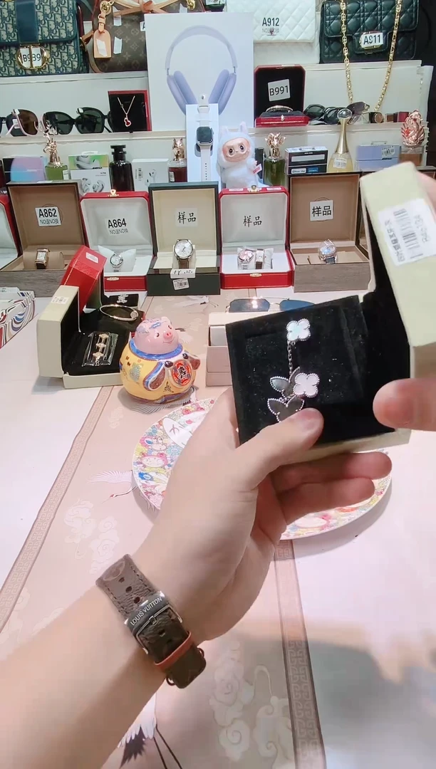 瓷片瓷器 库房到期 全部地板价@@1