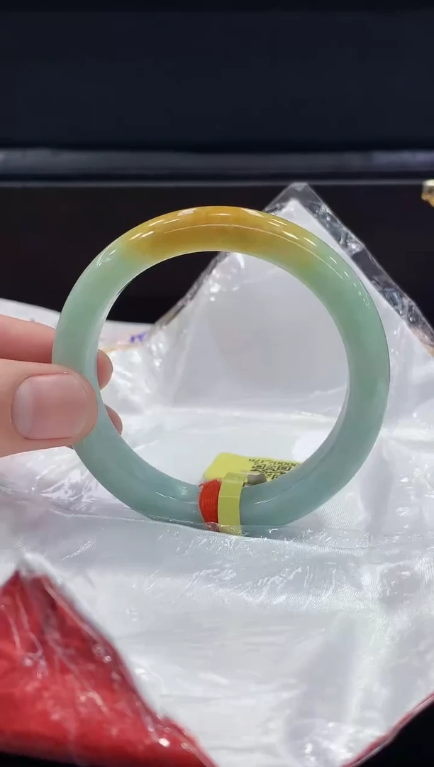 未镶嵌手镯翡翠翡翠手镯