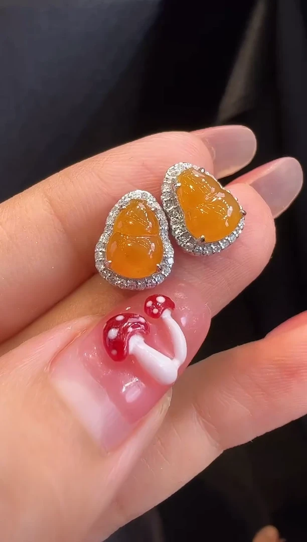 翡翠18K金镶嵌耳饰耳饰