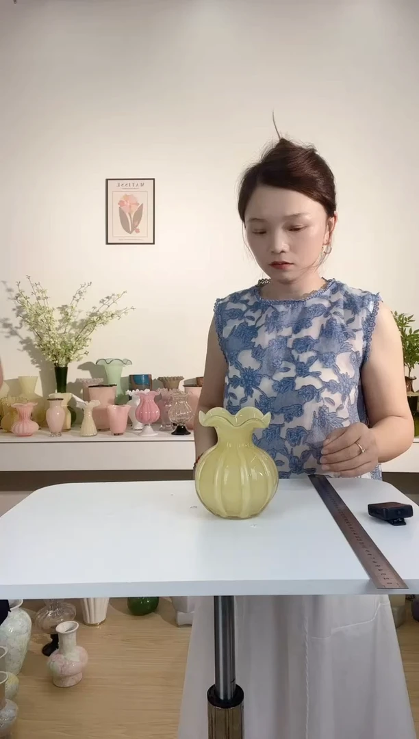 芬段23-7 琉璃花瓶