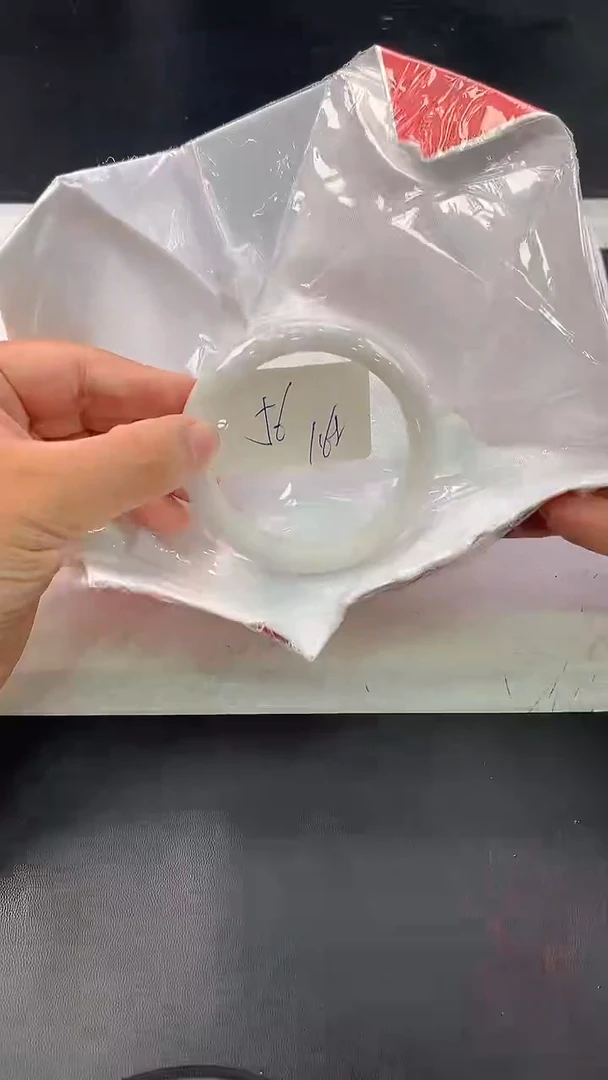 翡翠手镯未镶嵌100