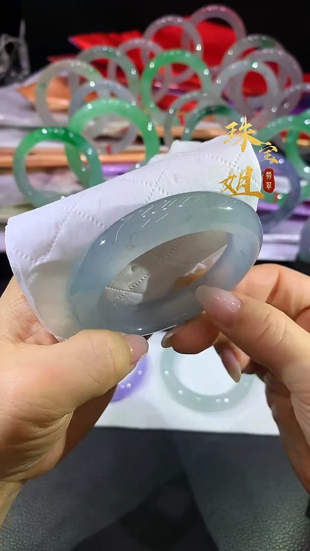 未镶嵌手镯翡翠手镯