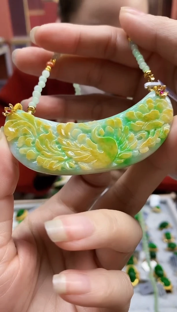 颈饰未镶嵌翡翠翡翠吊坠 63