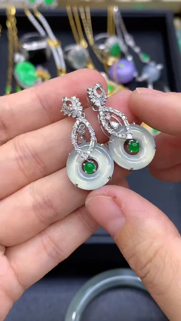 18K金镶嵌翡翠耳饰723-中国好珍宝