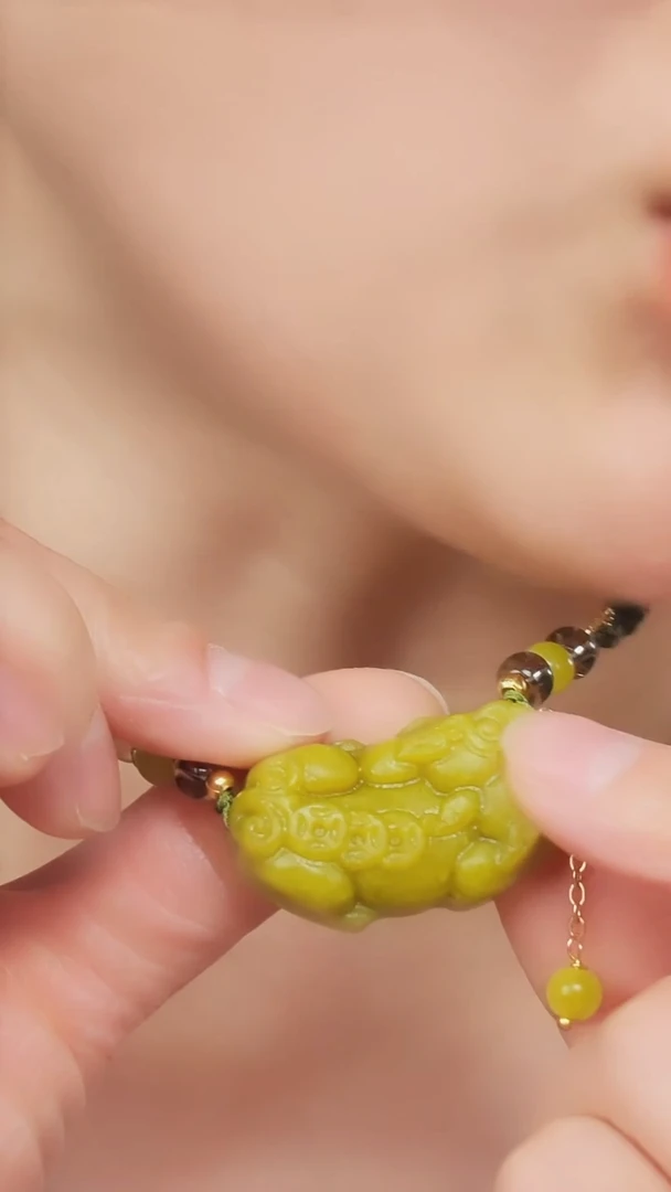 未镶嵌岫玉吊坠和**玉多样性发货一件