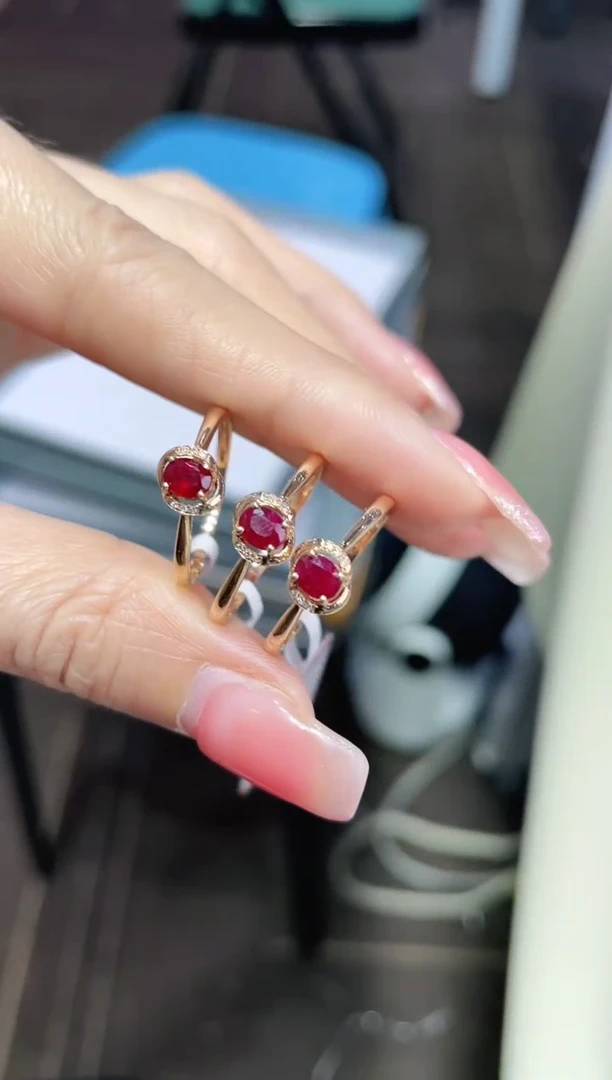 【闪购商品】红宝石戒指18K金镶嵌多样性发其一