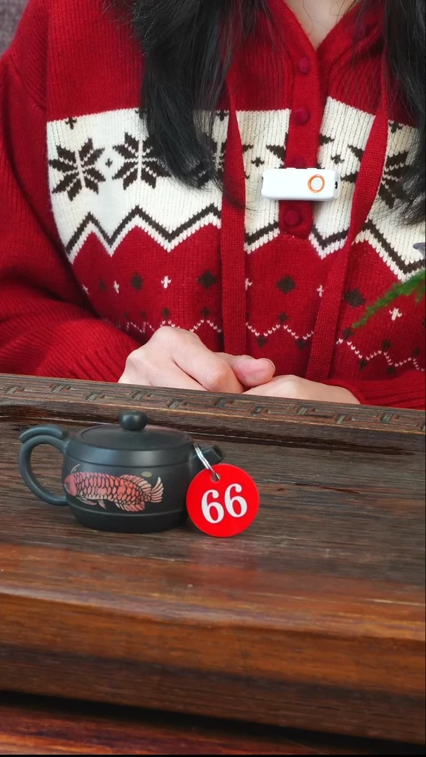 66逢春紫陶全手工黑色多道刻填石鼓壶100ml