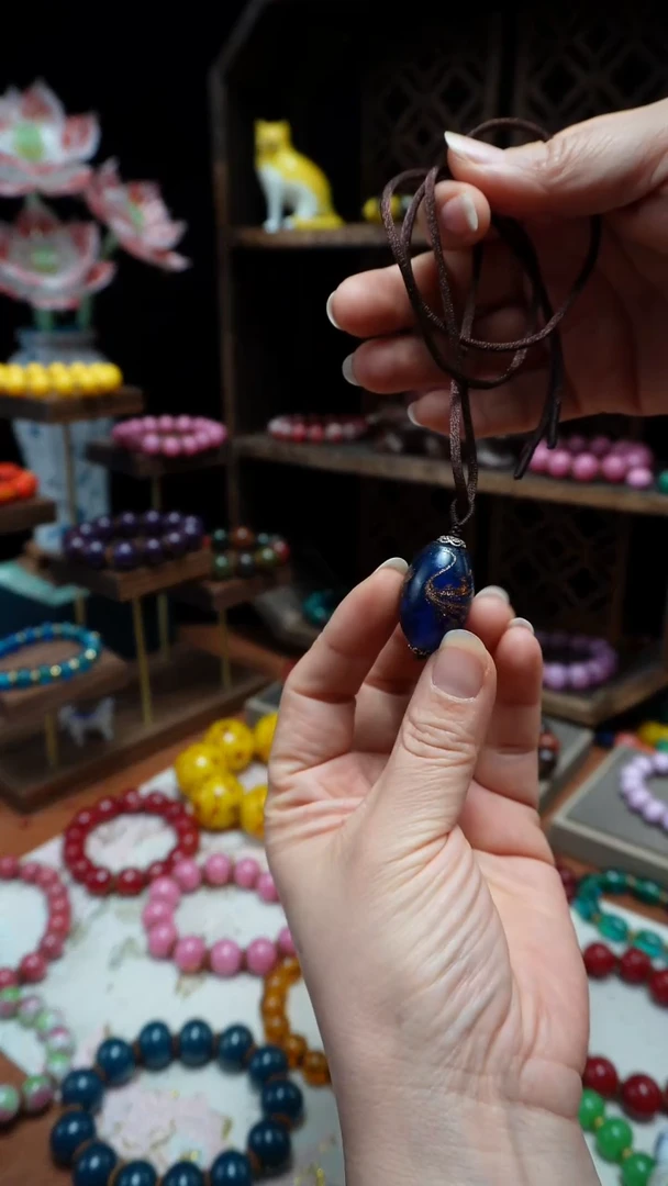 成品琉璃J****酱老琉璃珠锁骨链纯手工琉璃