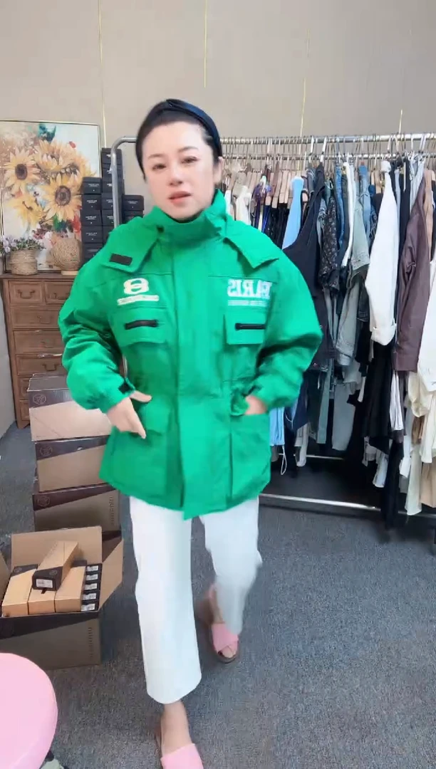 绿色正品冲锋衣L码