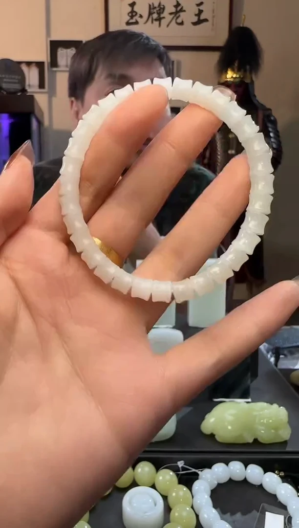 颈饰未镶嵌和田玉白玉竹节手串