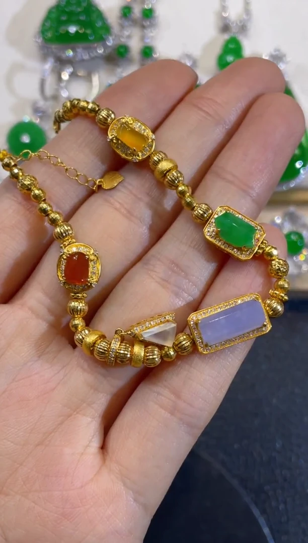 颈饰18K金镶嵌翡翠团购1