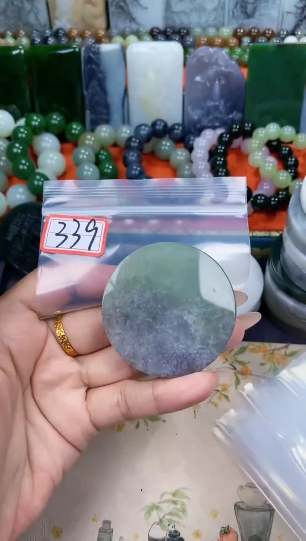 和田玉未镶嵌颈饰和田玉