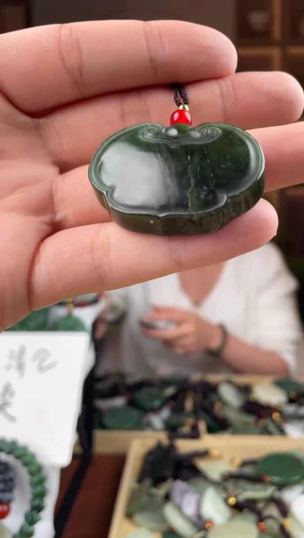 颈饰未镶嵌和田玉拍一发一，多样性发货