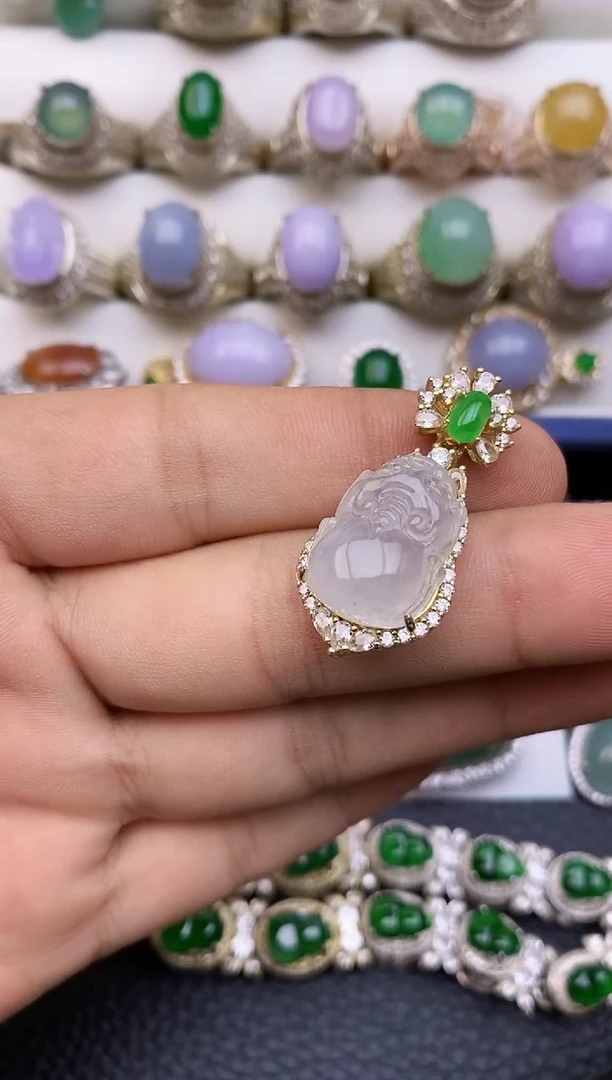 颈饰银S925镶嵌翡翠貔貅8888