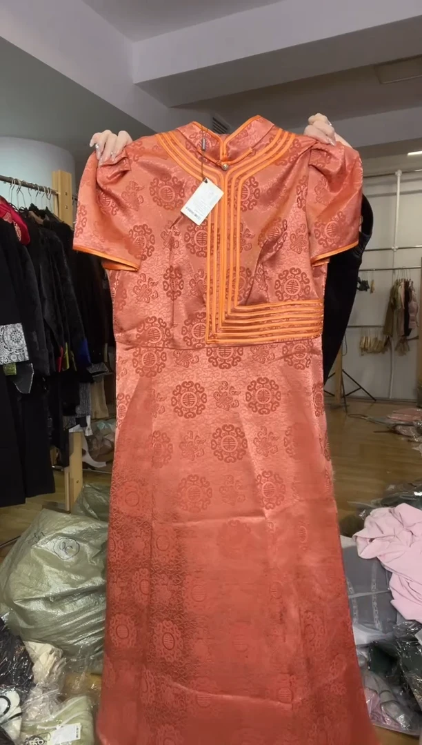 L码        105-115斤  裙子