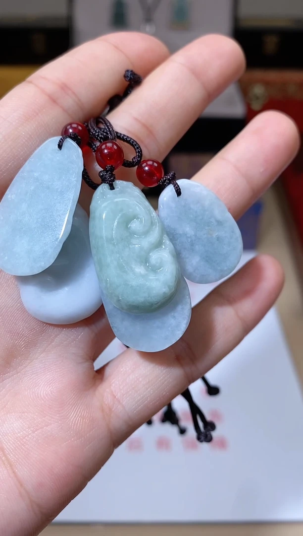 【闪购商品】翡翠颈饰未镶嵌天然A货翡翠（多样性发一）