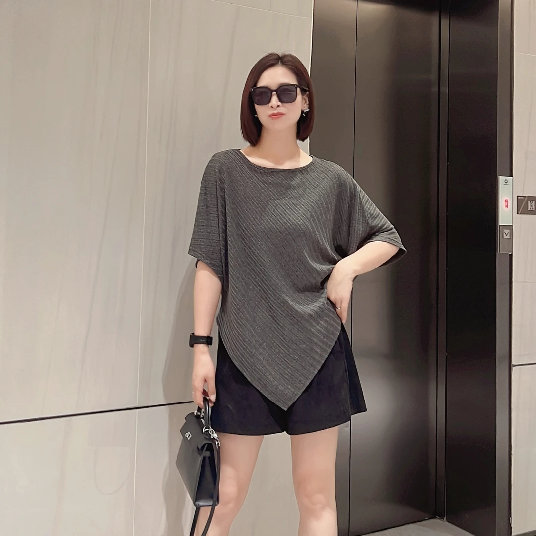 【希辰】极简风斜边不规则大版宽松显瘦冰感针织短袖72302