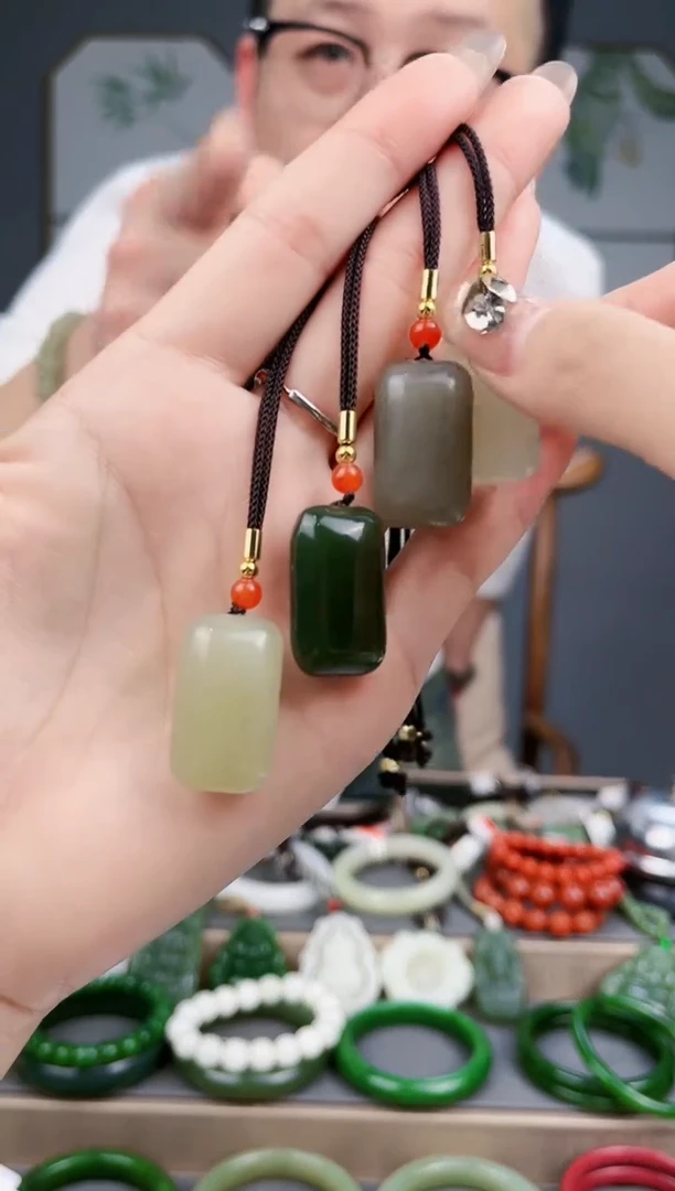 【闪购商品】和田玉颈饰未镶嵌AA多样性发货 拍一发一