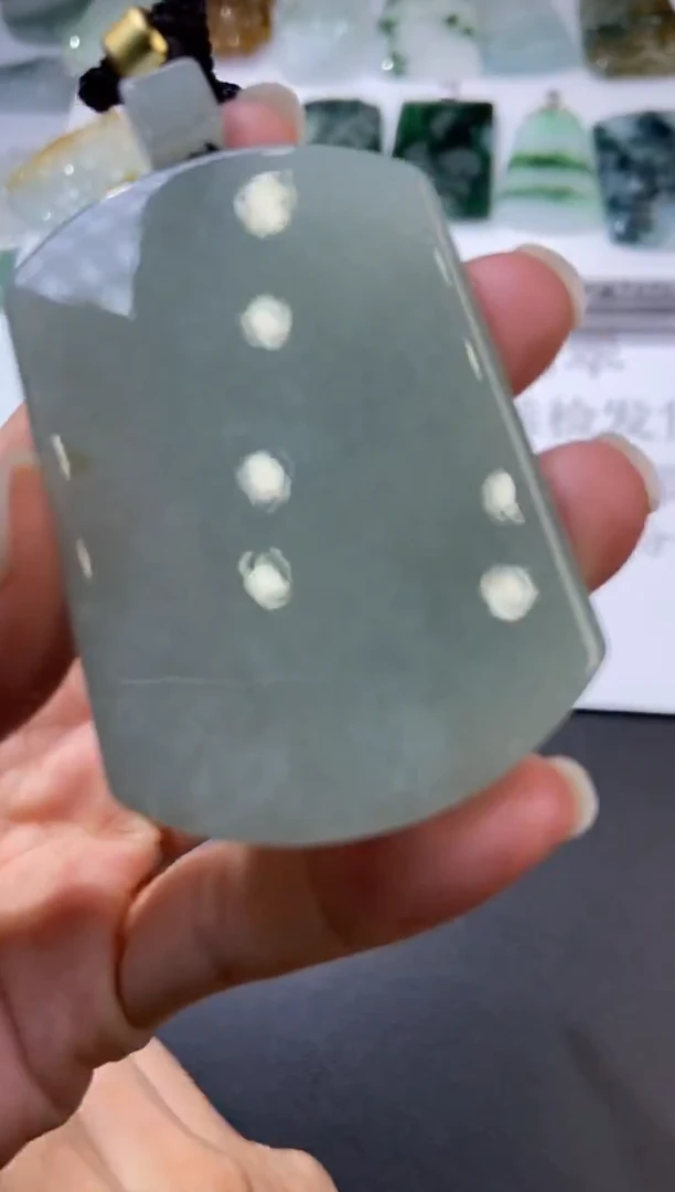 未镶嵌挂件翡翠376998 多人