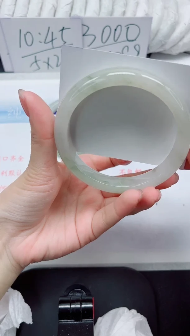 【闪购商品】石英质玉手镯未镶嵌331#64.8