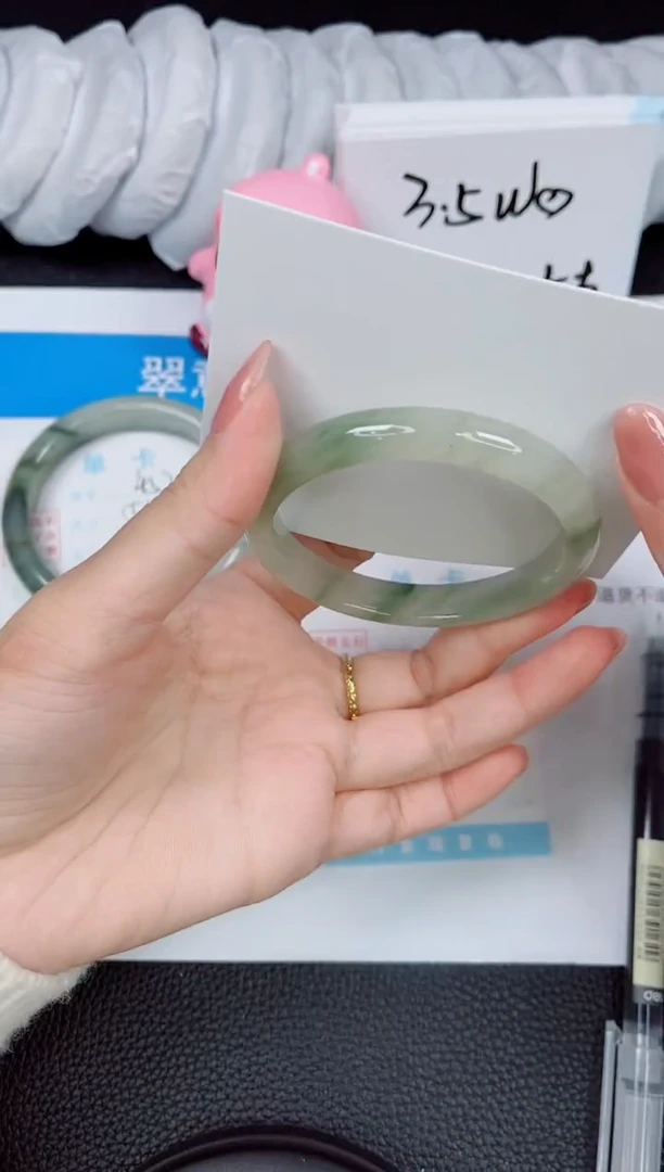 【闪购商品】石英质玉手镯未镶嵌458-56.6