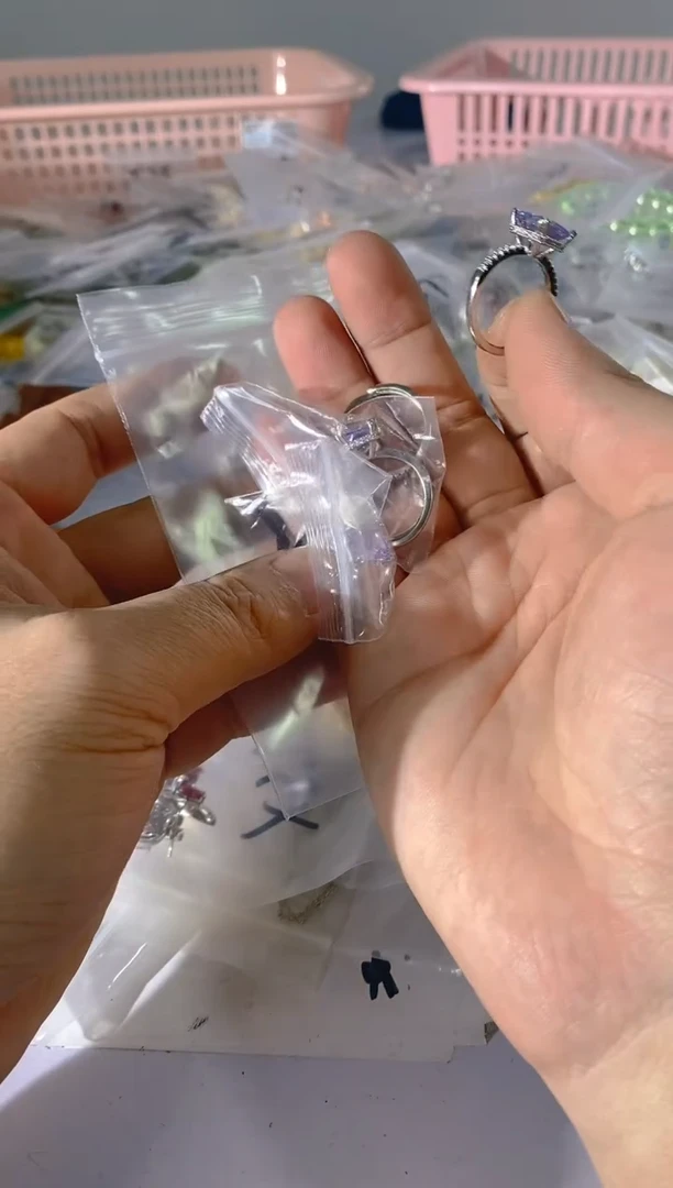 【闪购商品】水晶颈饰银S925镶嵌X29红宝，蓝宝，多样性发一件赠链