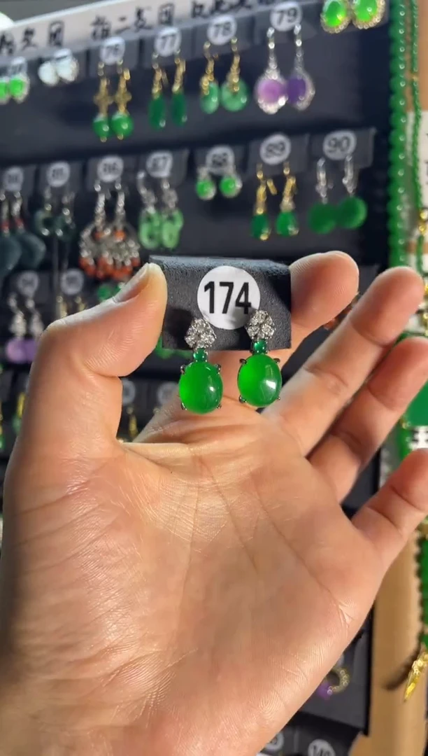 【闪购商品】翡翠颈饰银S925镶嵌174...