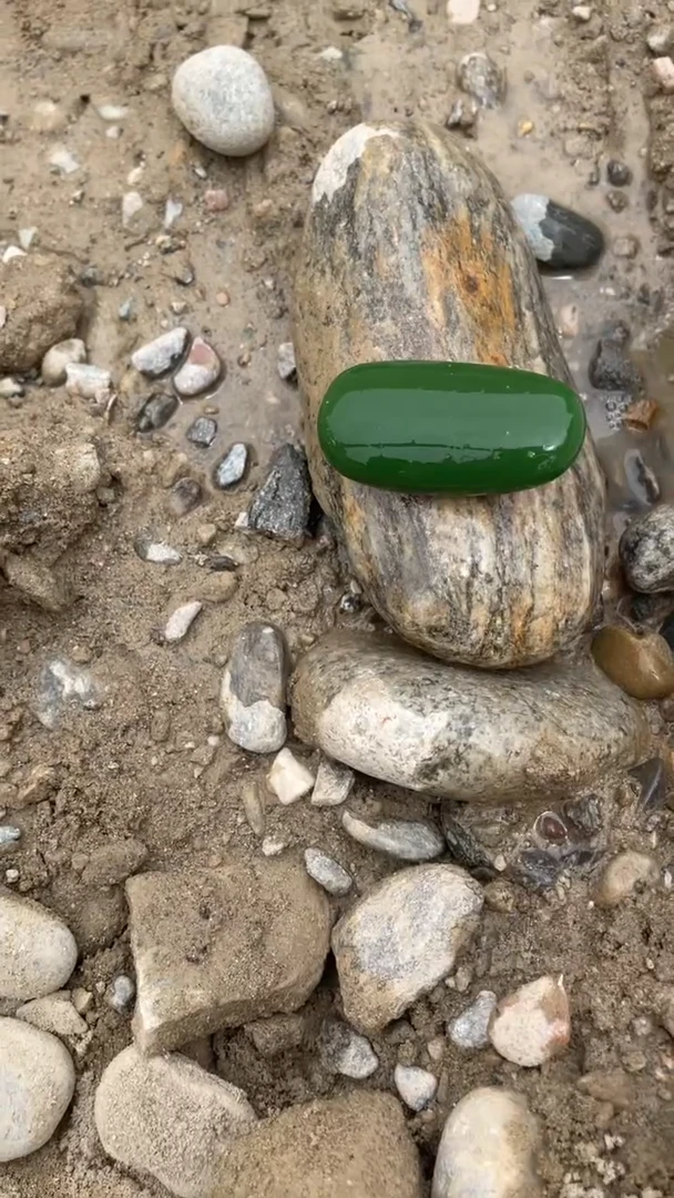 和田玉未镶嵌颈饰0021