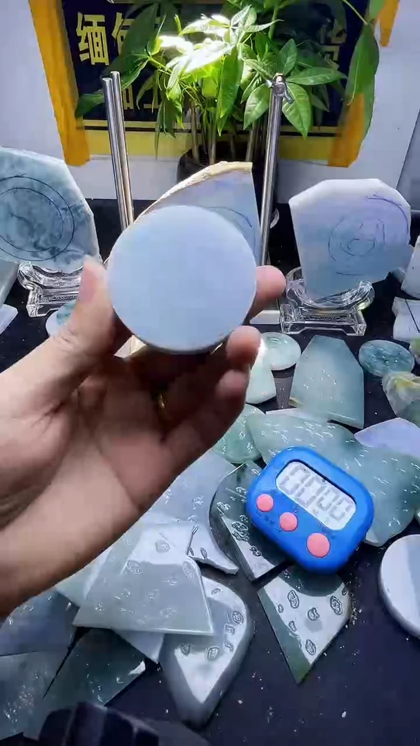 翡翠未镶嵌颈饰阿*翡翠190