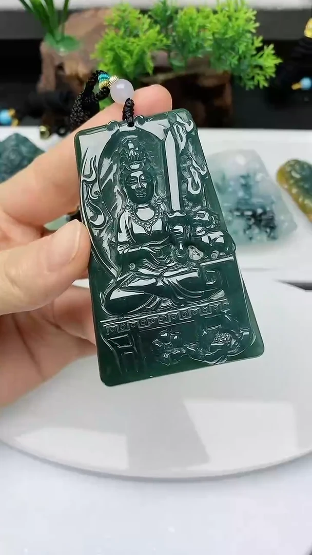 【闪购商品】翡翠颈饰未镶嵌