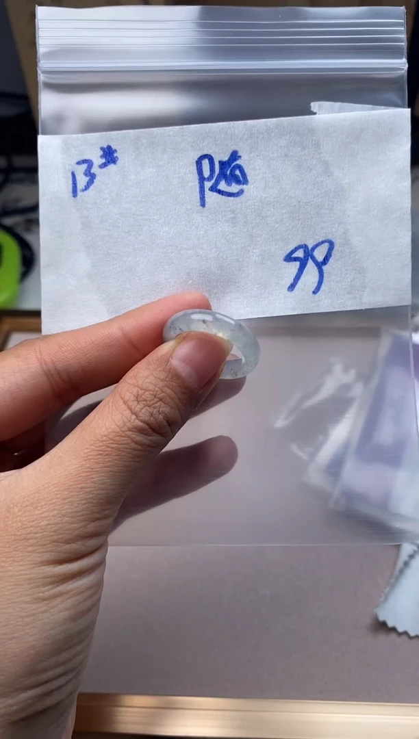 未镶嵌戒圈翡翠随*戒圈