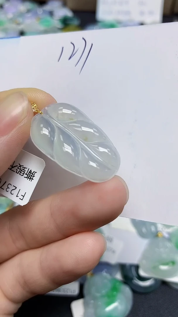 颈饰未镶嵌翡翠天然缅甸翡翠A货翡翠百元以上9元证书费自理