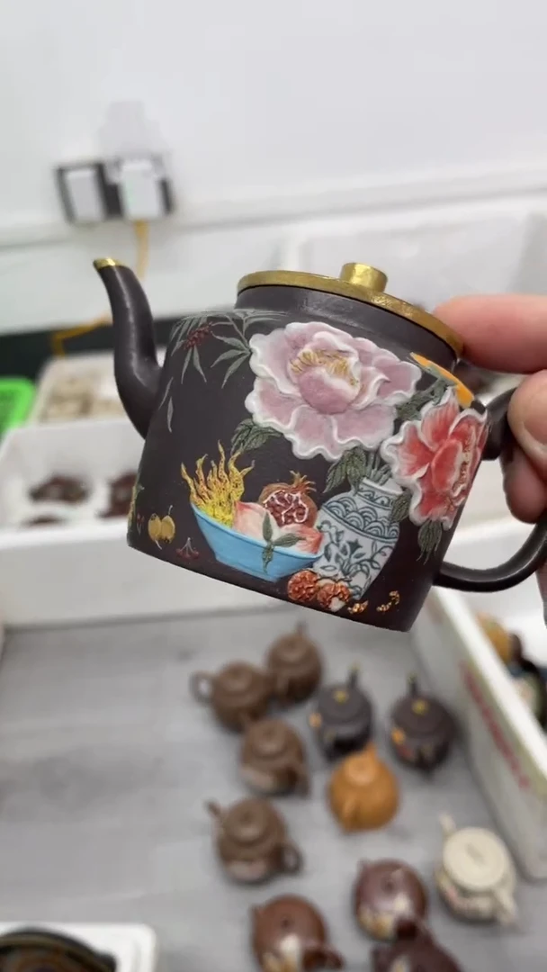 茶壶紫砂加金天青牡丹折肩壶微瑕